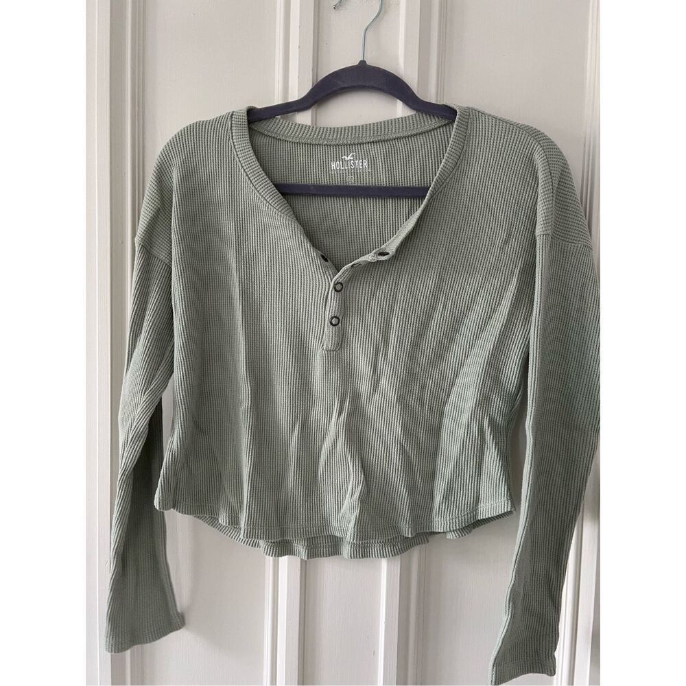 Hollister light green cropped waffle Henley long sleeve top XS